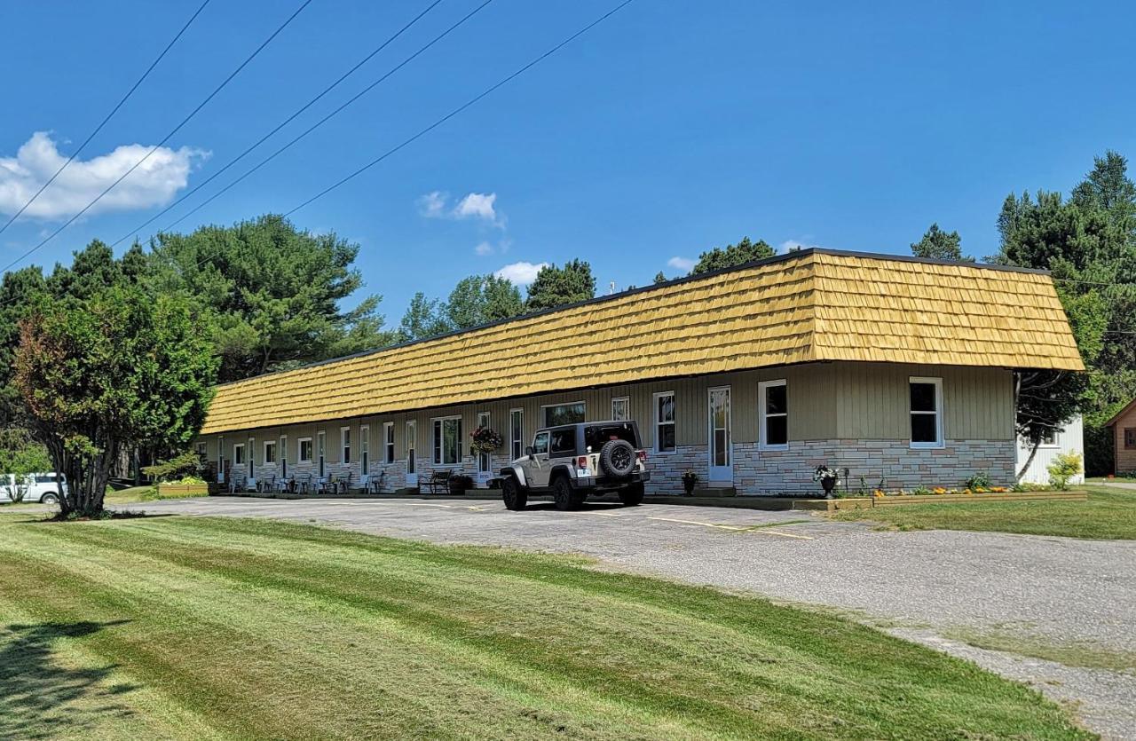 Maciver'S Motel And Camp Blind River Bagian luar foto