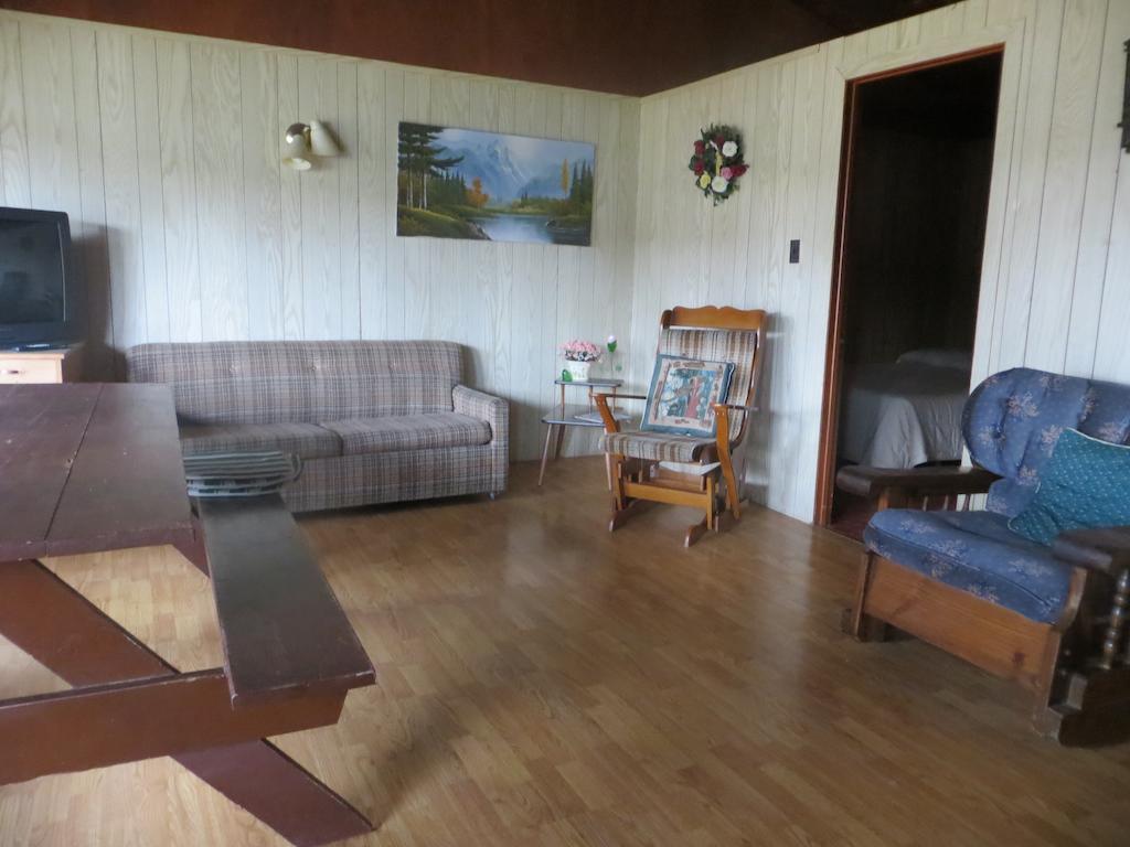 Maciver'S Motel And Camp Blind River Ruang foto