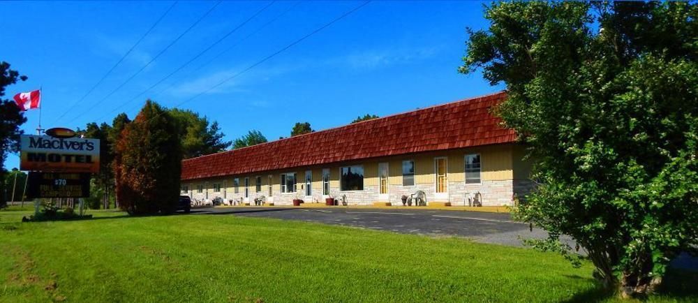 Maciver'S Motel And Camp Blind River Bagian luar foto